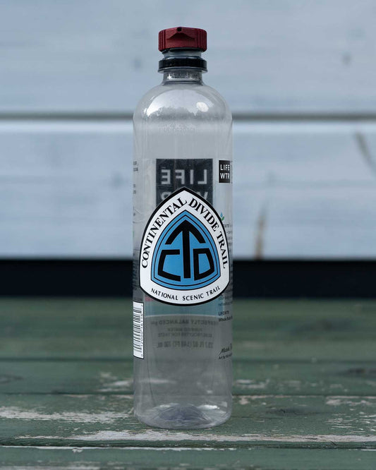 CDT Sticker|CDT公式ステッカーをLIFEWTRボトルに貼った使用イメージ