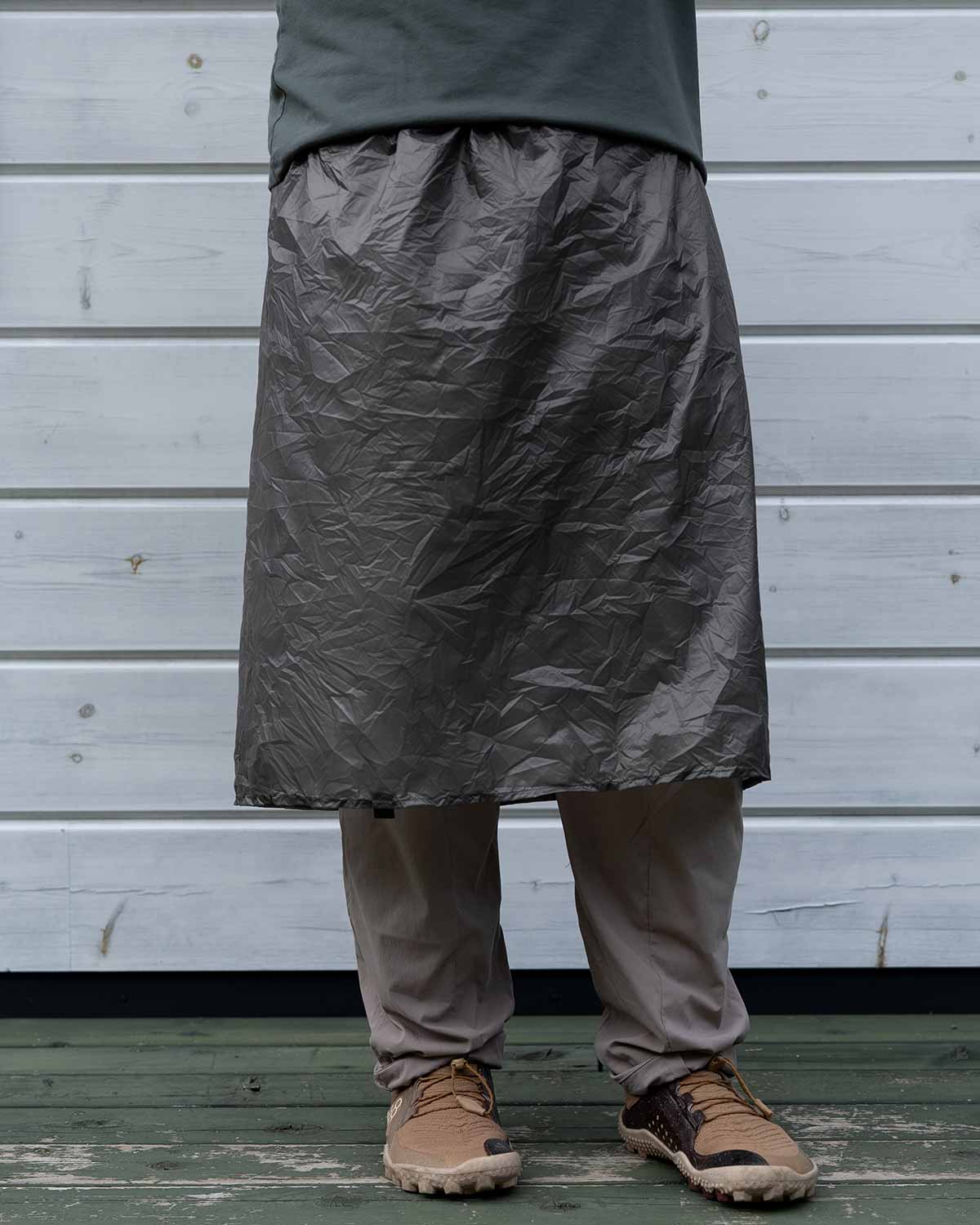 Enlightened Equipment Rain Wrap｜多機能で超軽量なULレインスカート
