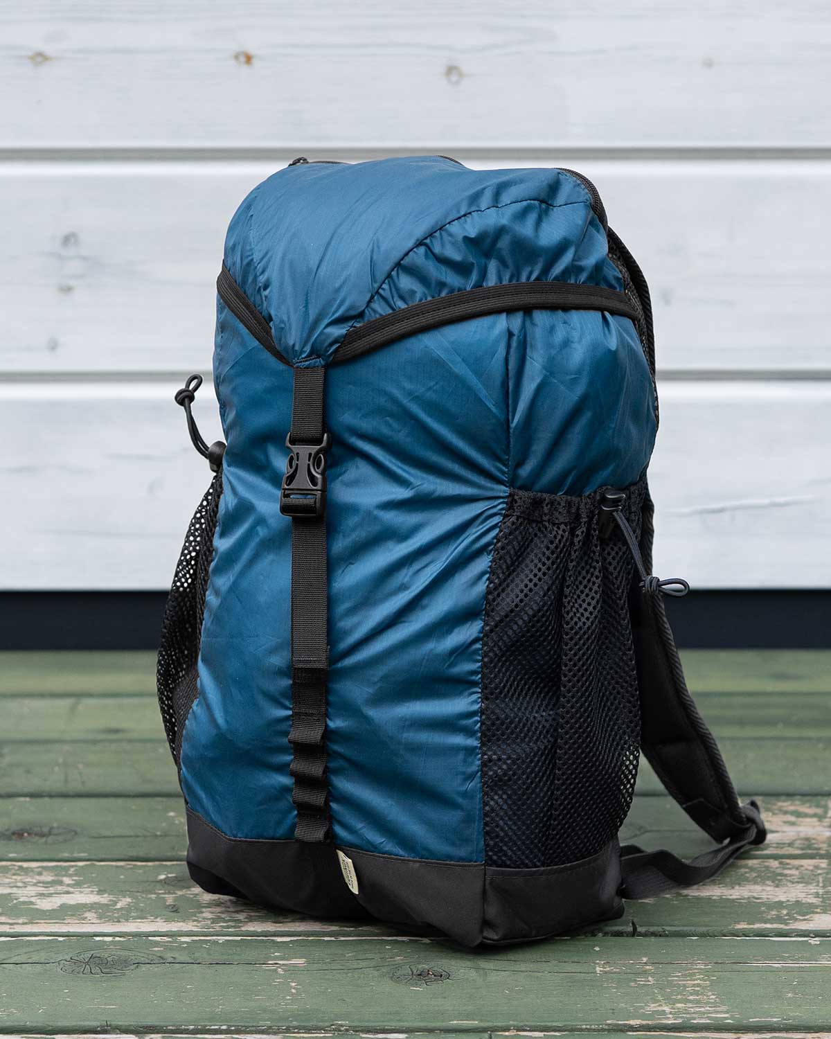 Equinox Parula Ultralite Daypack｜デイハイカーのための軽量17L
