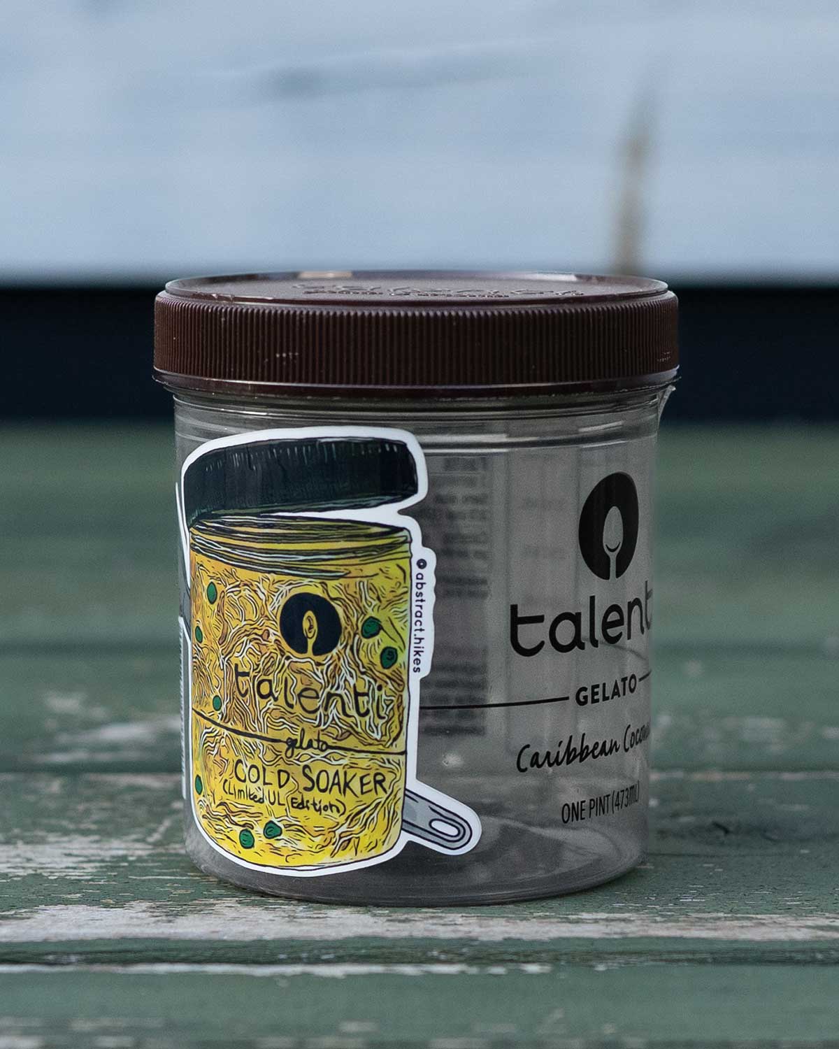 Talenti 容器に Cold Soaker ステッカーを貼った見本