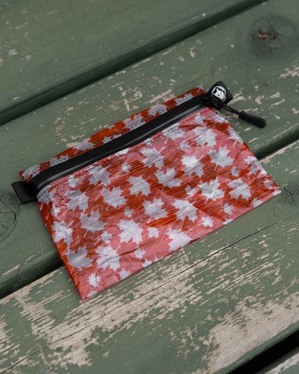 Space Bear Bags O CANADA 限定ポーチ Standard|Dyneema製 軽量ULポーチ 斜めからの製品画像