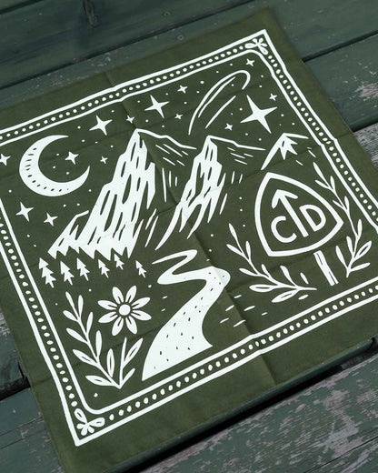 CDT Dark Sky Bandana ディテール画像｜コンチネンタル・ディバイド・トレイル公式デザインのコットンバンダナ