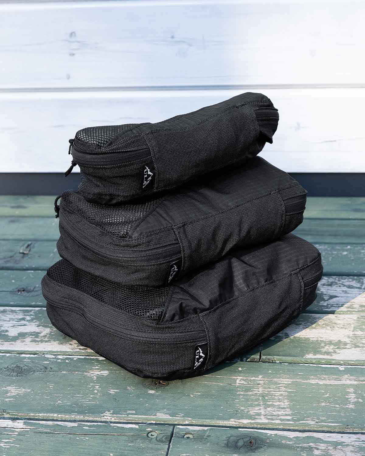 ULA Equipment Conforming Compression Cubes｜3サイズを重ねた状態（製品外観）