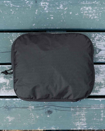 ULA Equipment Conforming Compression Cubes Large｜裏面の外観（製品詳細）