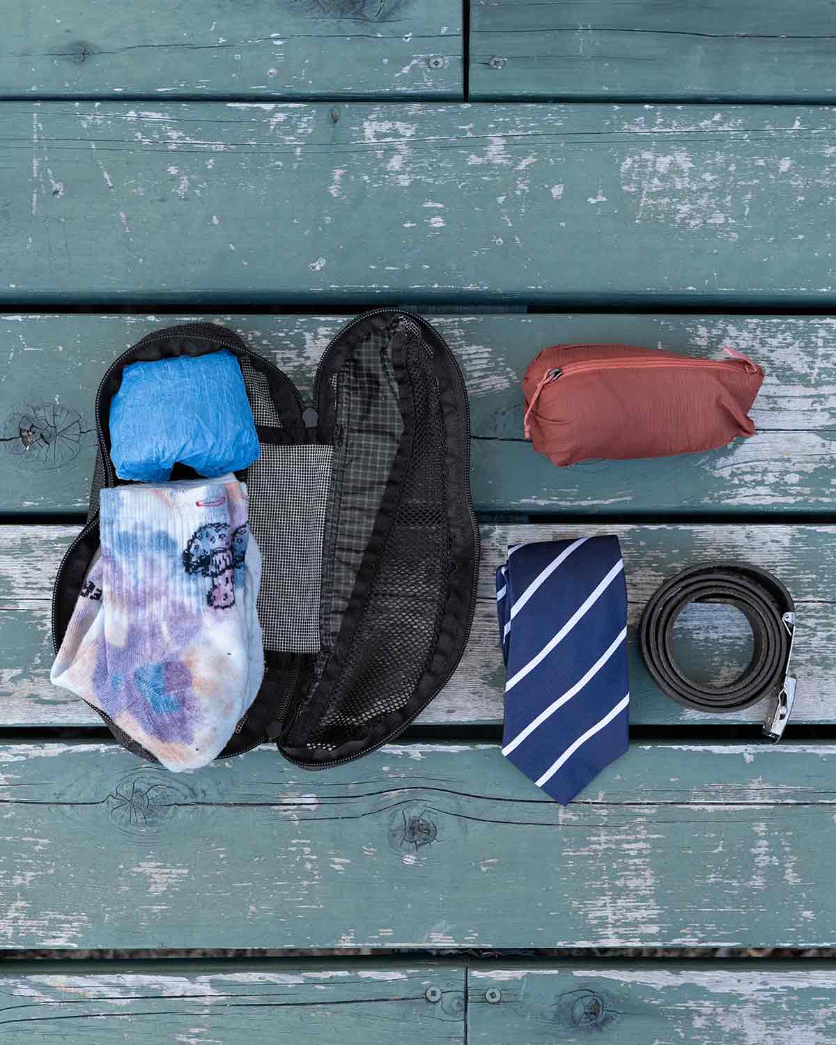 ULA Equipment Conforming Compression Cubes Small｜収納できるアイテム例（使用イメージ）