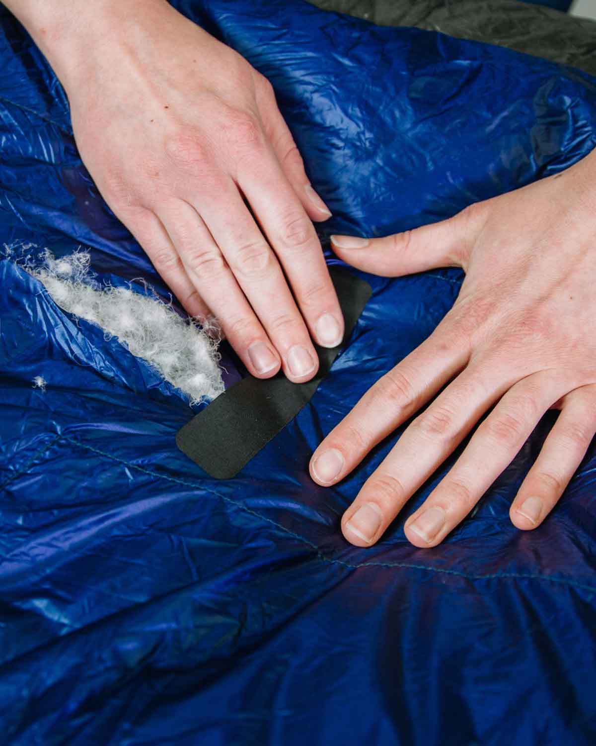 Enlightened Equipment Repair Kit｜純正リペアキット（補修用パッチ）｜公式補修手順画像（手順2）