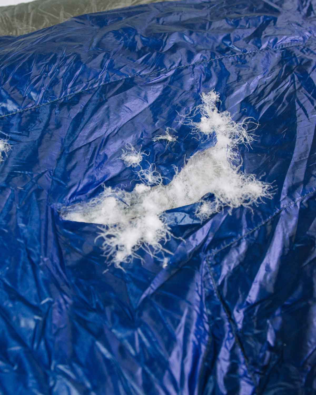 Enlightened Equipment Repair Kit｜純正リペアキット（補修用パッチ）｜公式補修手順画像（手順1）