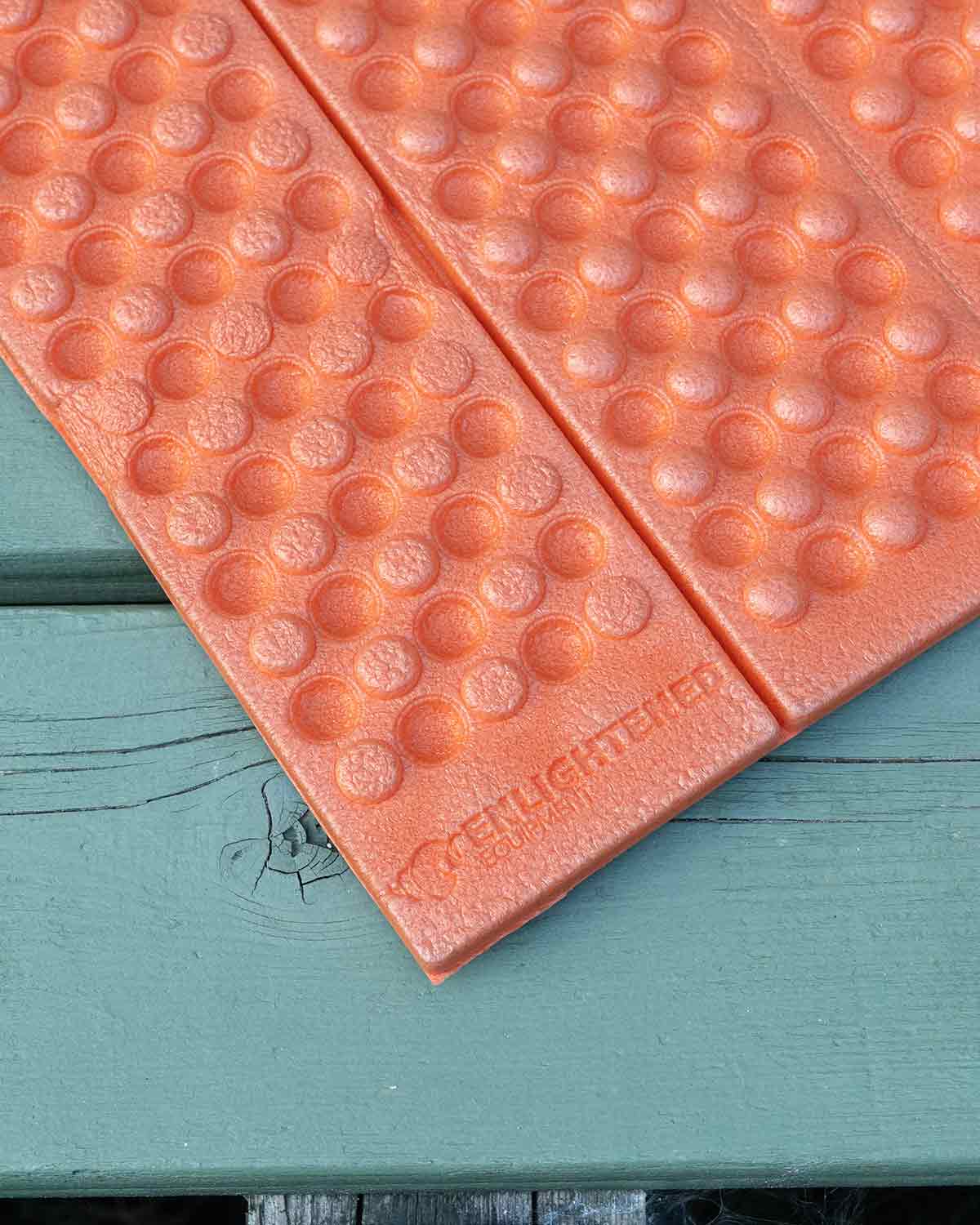 Enlightened Equipment EE Sit Pad｜ロゴ部分のディテール