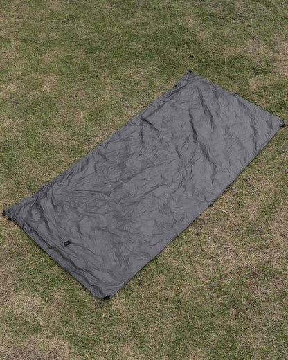 Enlightened Equipment Rain Wrap｜グランドシートとして広げた状態