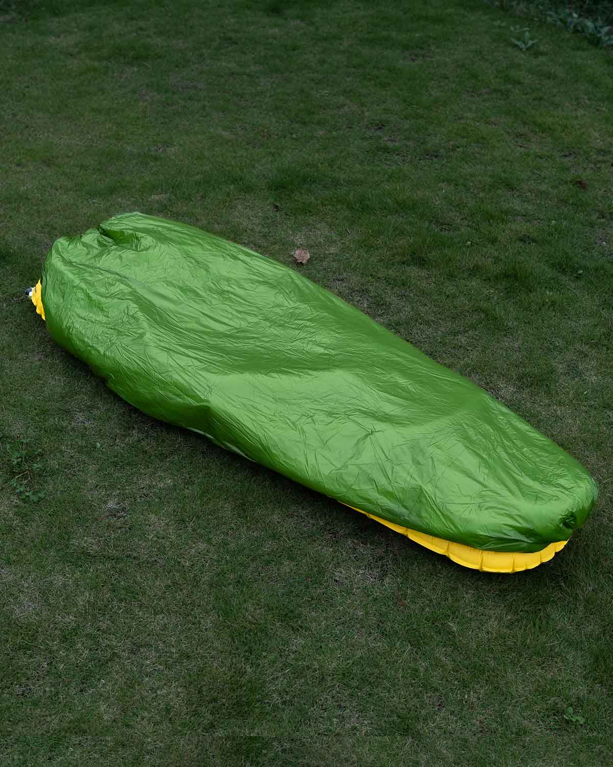 Enlightened Equipment Revelation APEX 30°F スリーピングキルト｜使用イメージ