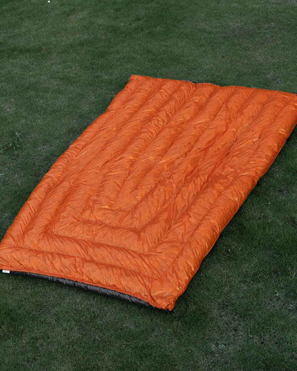 Enlightened Equipment Revelation 850 30°F｜広げた状態（Burnt Orange）