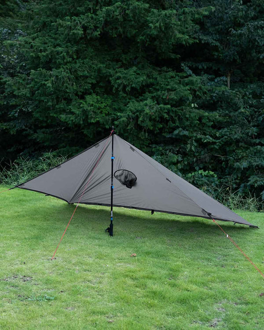 Equinox Ultralite Poncho Shelter｜タープ設営イメージ