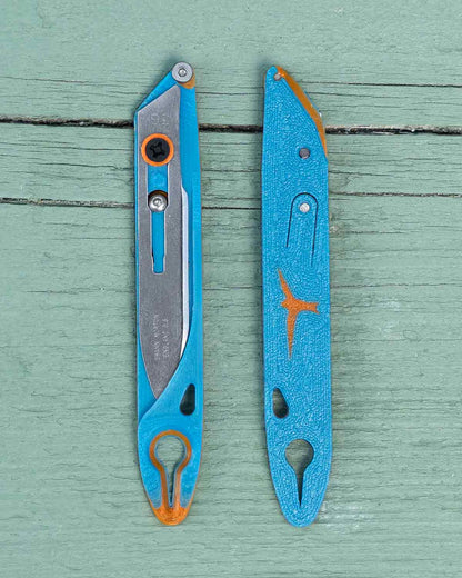 Gear Swifts Scalpel Knife No.36 Tick Remover｜製品画像（Blue / Orange）