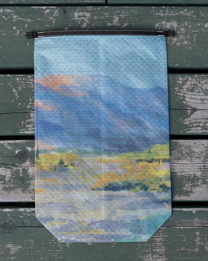 High Tail Designs TX50 Stuff Sacks Large｜Hannah Beimborn Pastel Meadows｜平置き