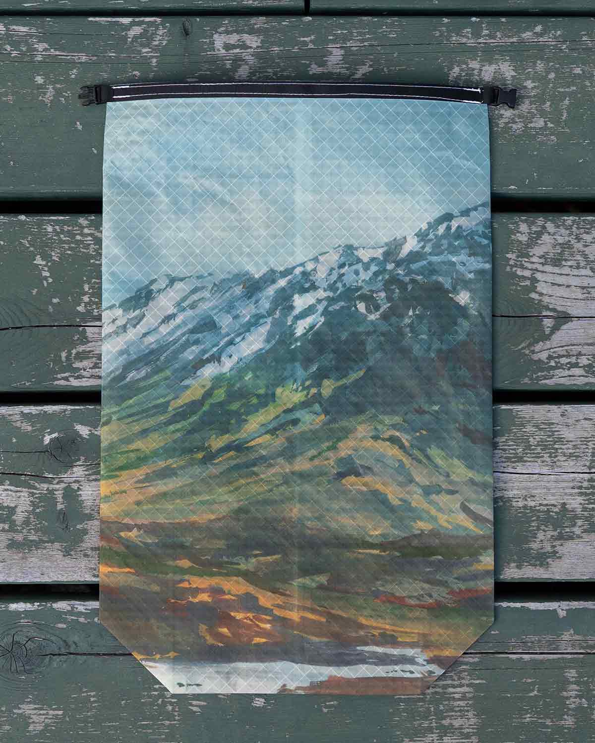 High Tail Designs TX50 Stuff Sacks Large｜Hannah Beimborn Wilderness Stay｜平置き