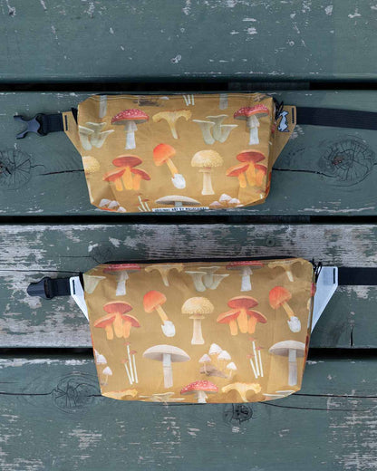 High Tail Designs Ultralight Fanny Pack｜Ash Ryan Botany Poster｜1L・2L