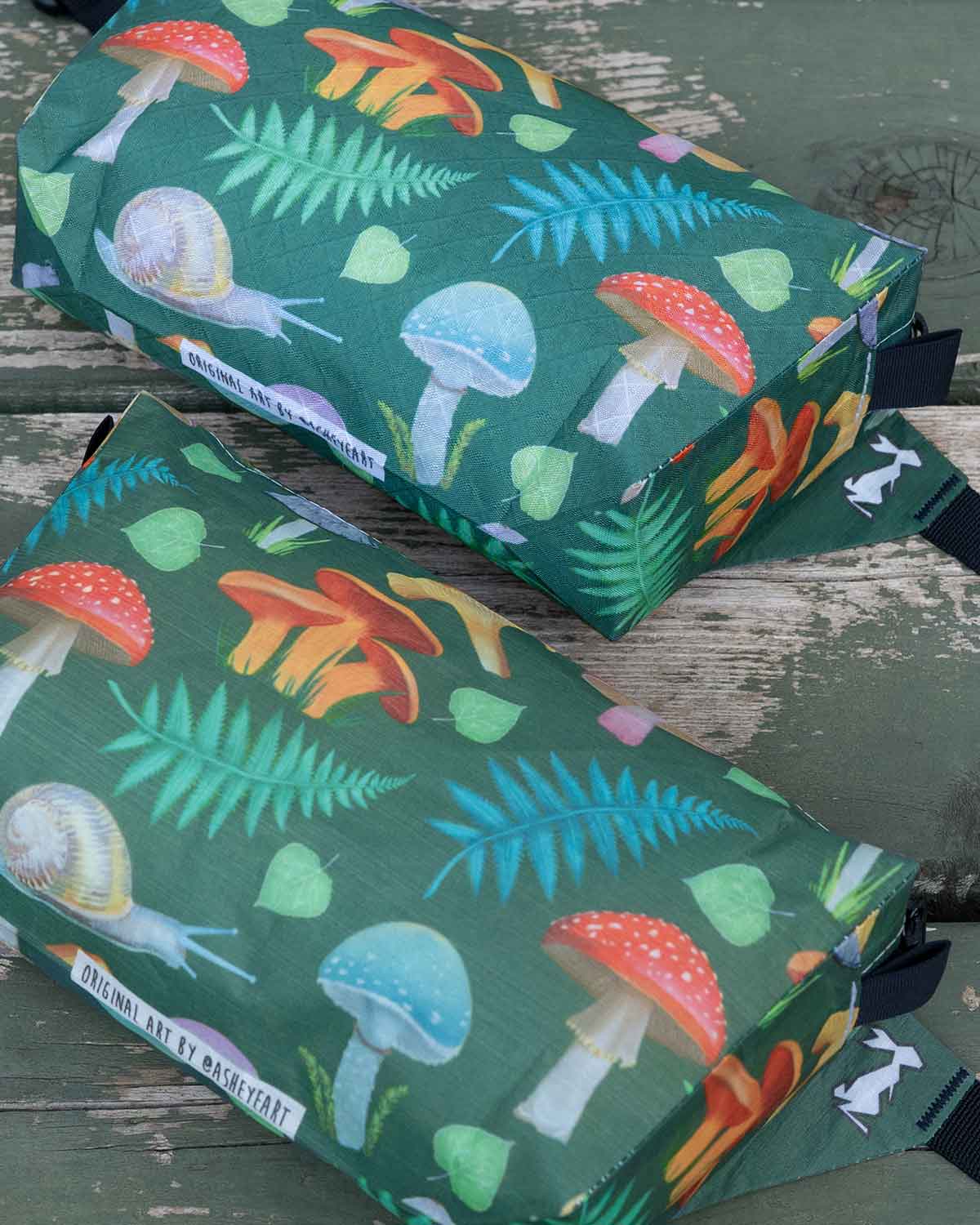 High Tail Designs Ultralight Fanny Pack｜Ash Ryan Forest Mushroom｜素材感・色味の参考（1Lモデル）