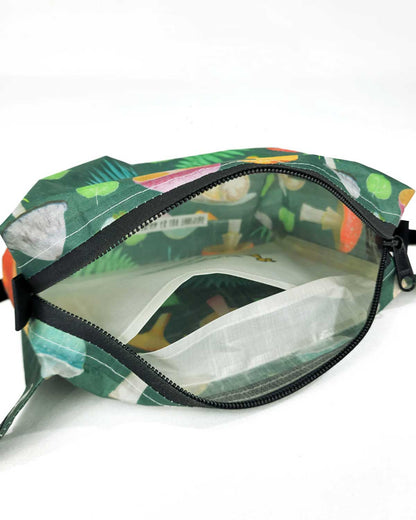 High Tail Designs Ultralight Fanny Pack｜Ash Ryan Forest Mushroom｜内側ディテール