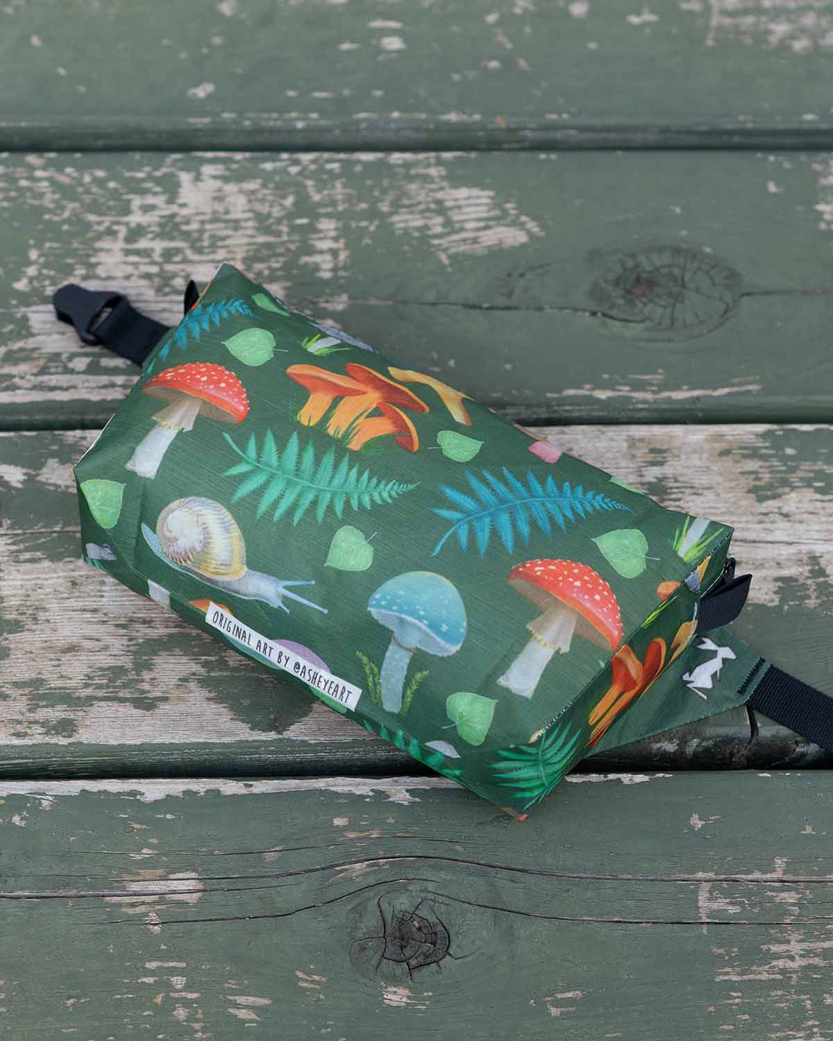 High Tail Designs Ultralight Fanny Pack – Ash Ryan｜ポップな超軽量