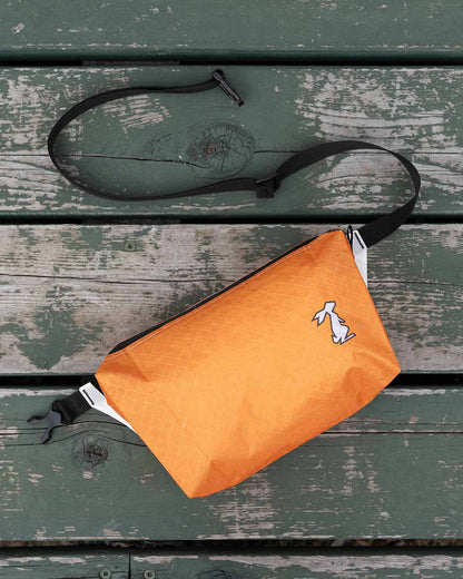 High Tail Designs Ultralight Fanny Pack v1.5｜Vibrant Pumpkin｜製品外観（TX95モデル）