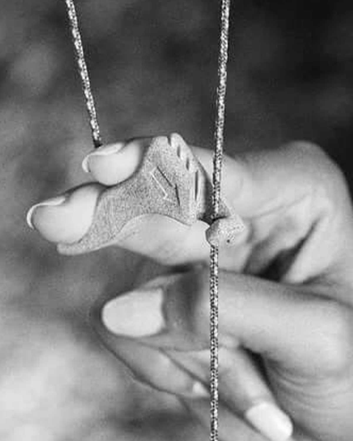 Igneous Hang System｜公式ディティール画像｜留め具部分2