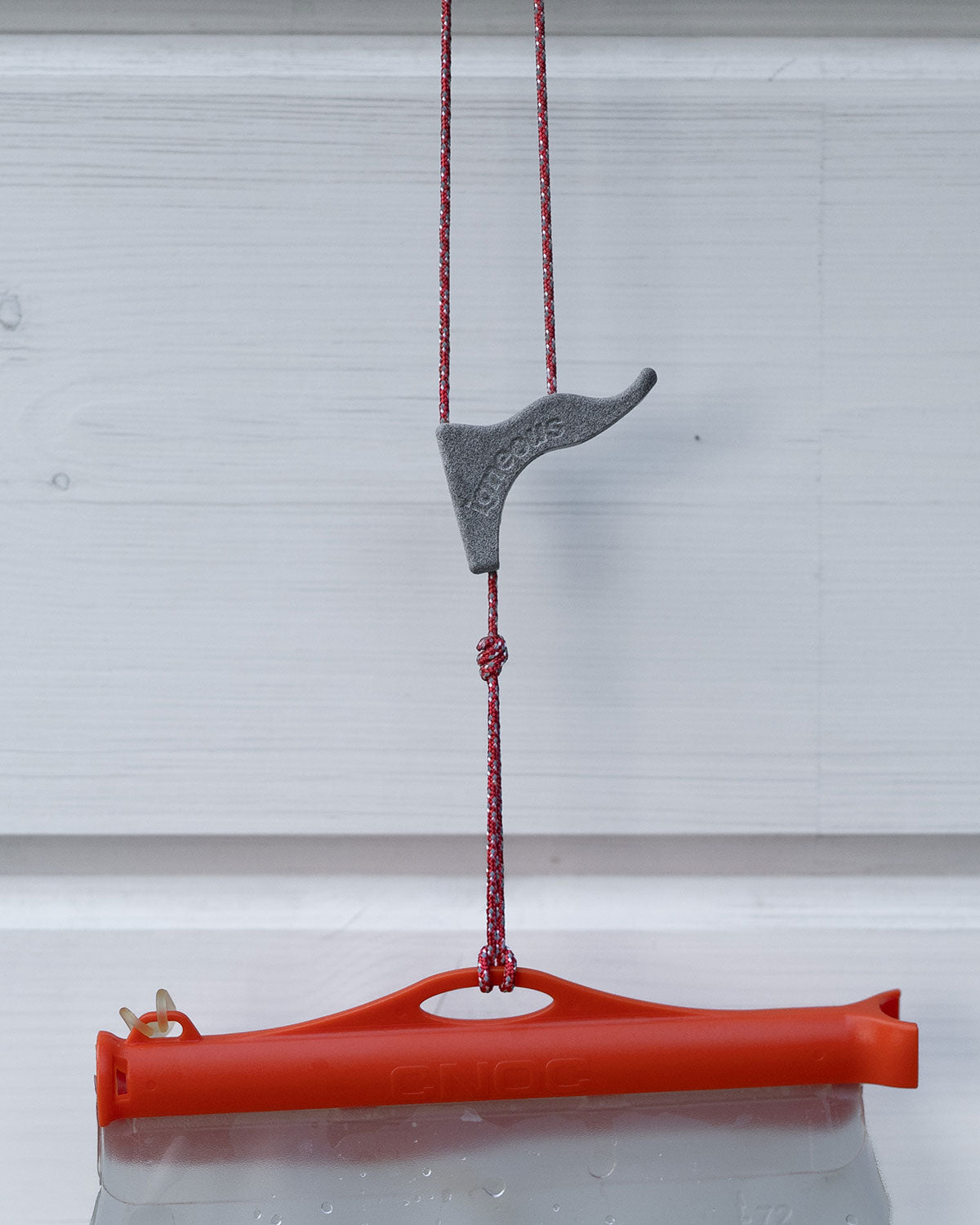 Igneous Hang System｜使用イメージ｜驚くほど軽いハンギングシステム