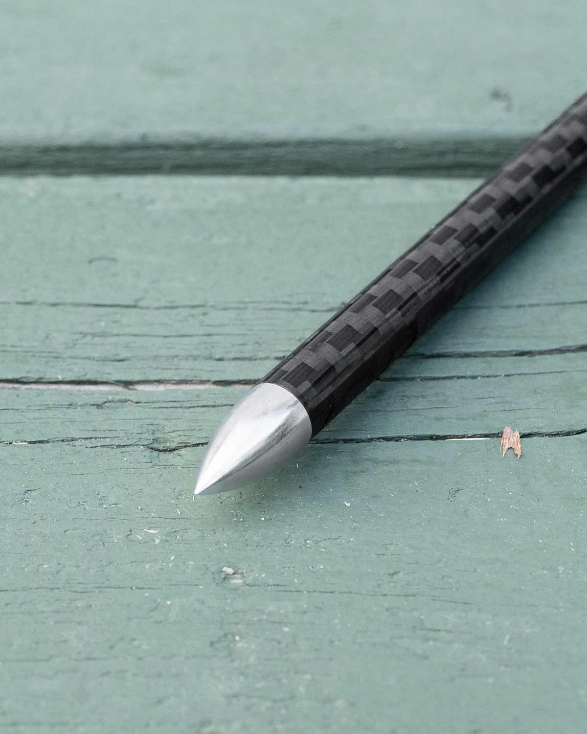 Mountain Laurel Designs Carbon Fiber NanoNail Tent Stakes｜アルミニウム製先端のディテール