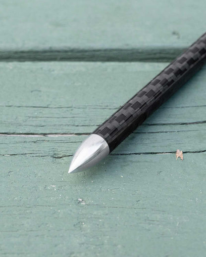 Mountain Laurel Designs Carbon Fiber NanoNail Tent Stakes｜アルミニウム製先端のディテール