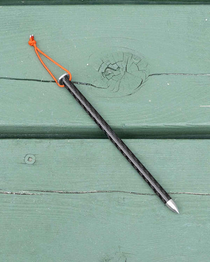 Mountain Laurel Designs Carbon Fiber NanoNail Tent Stakes｜製品画像（6.5インチ）