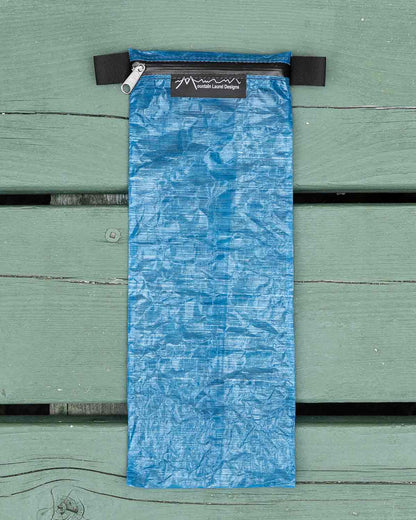 Mountain Laurel Designs DCF Zip Stake Sack｜Blue 製品画像