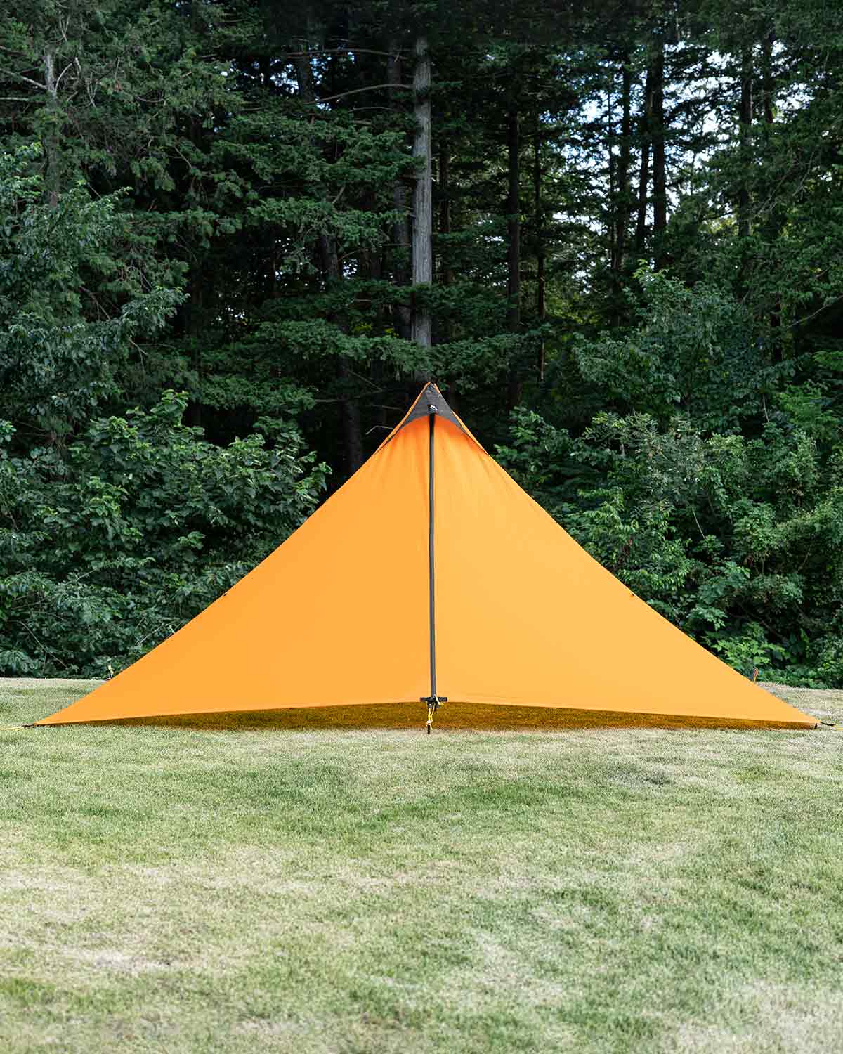 Mountain Laurel Designs DuoMid Orange｜正面から見た設営イメージ