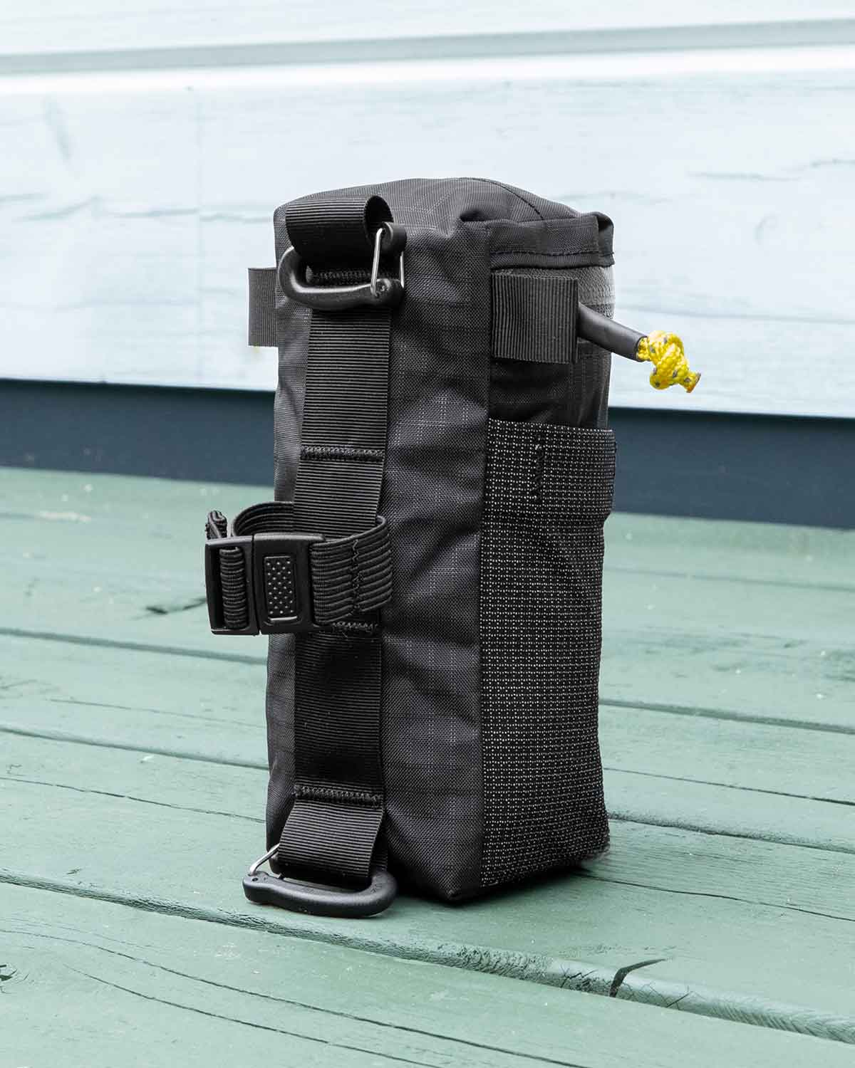 Mountain Laurel Designs Shoulder Gear Pocket｜背面の取り付け部分のディテール