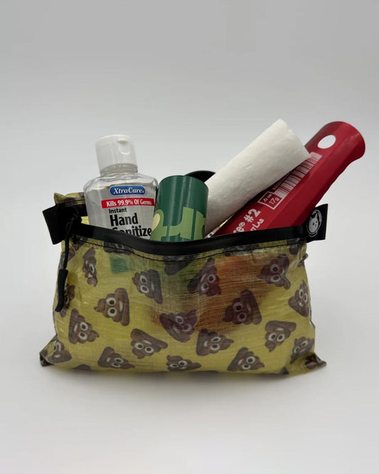 Space Bear Bags Dyneema Poop-Moji Pouch｜使用イメージ