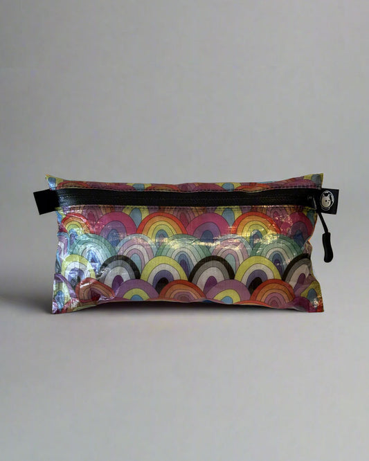 Space Bear Bags Dyneema Pride Pouch｜超軽量・防水ULポーチ 公式製品画像