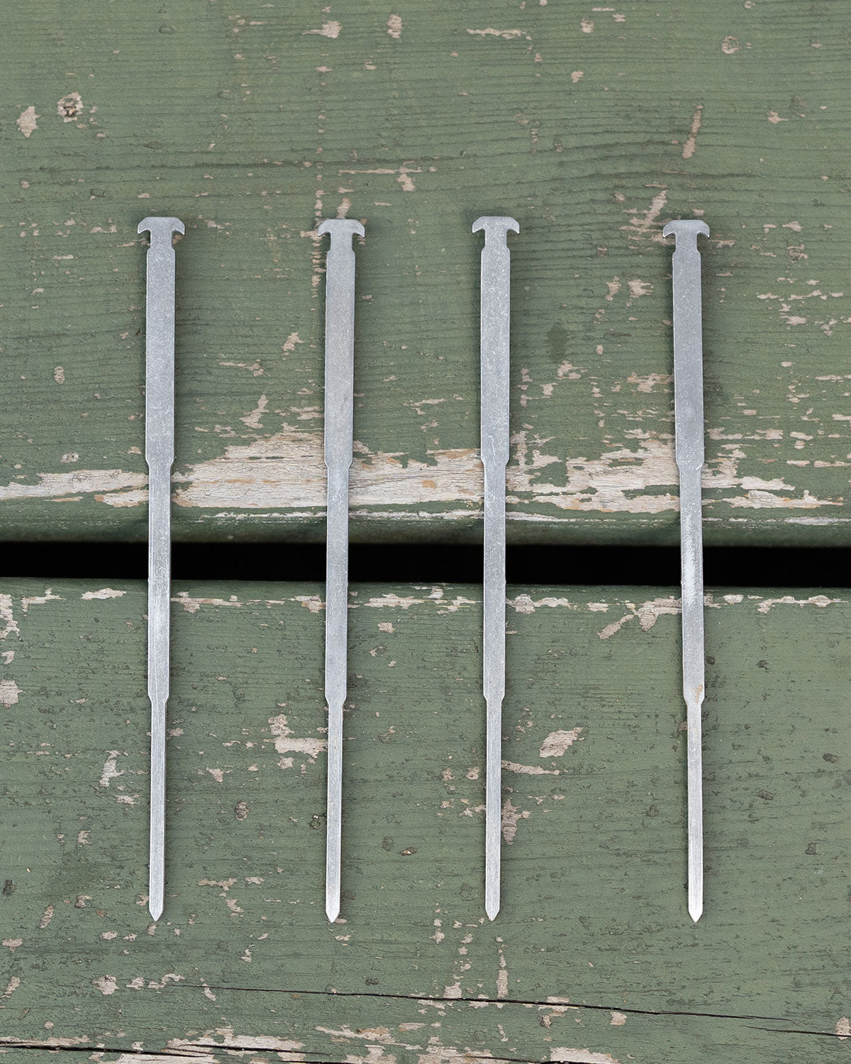 SULUK 46 Atani Titanium Tent Stakes | 5gの超軽量ながら独自形状で