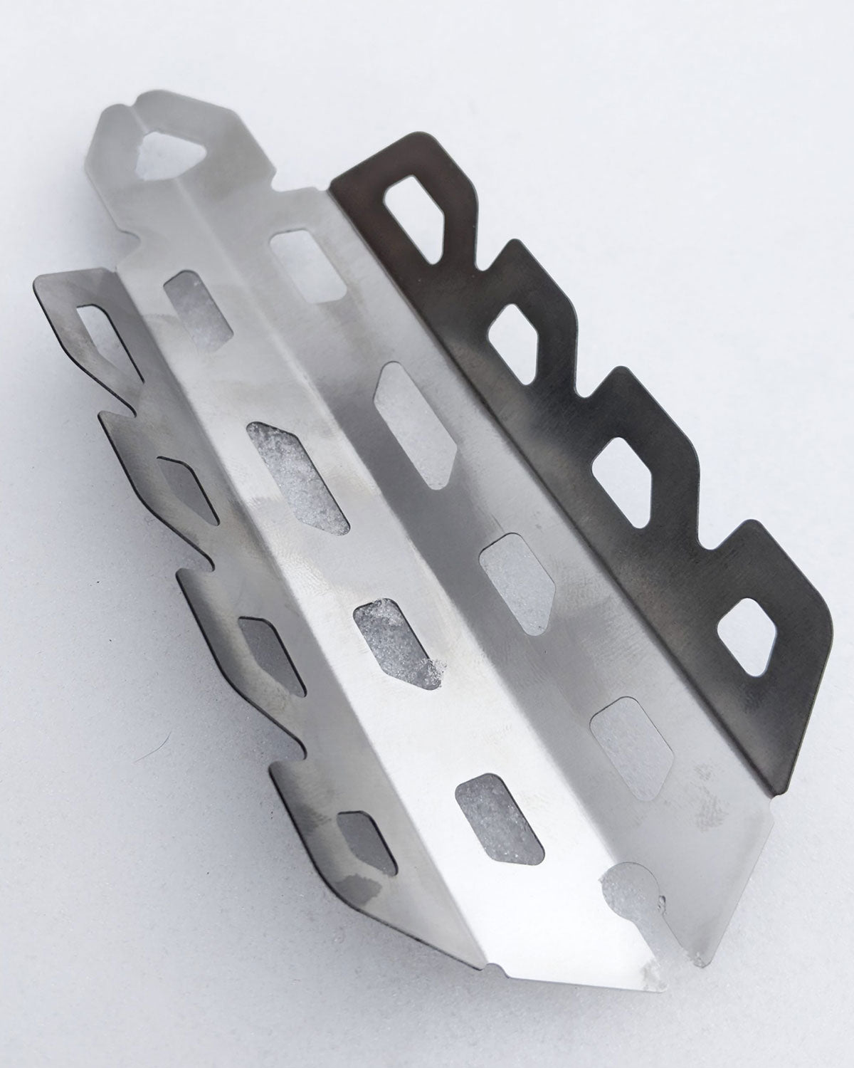 Suluk46 Olik チタン製スノーステーク｜公式製品画像 T字断面形状の軽量スノーペグ