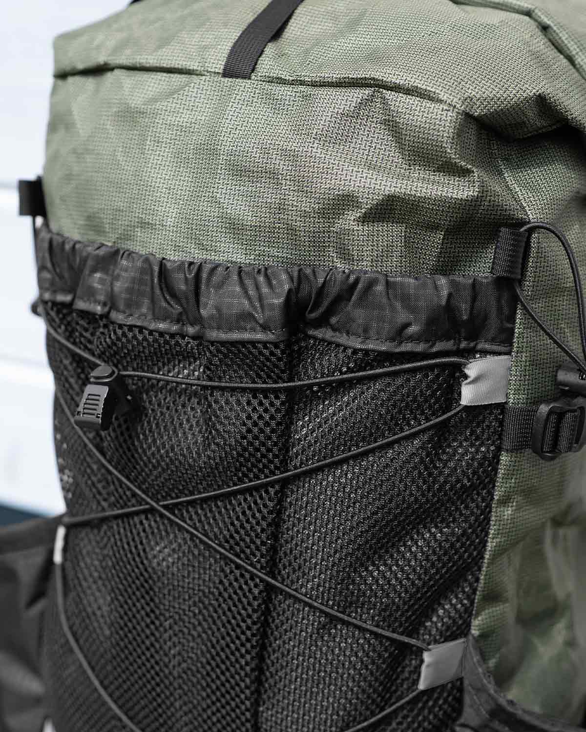 ULA Equipment Circuit｜25周年 Green Ultra 400Xモデル フロントメッシュポケットと素材感