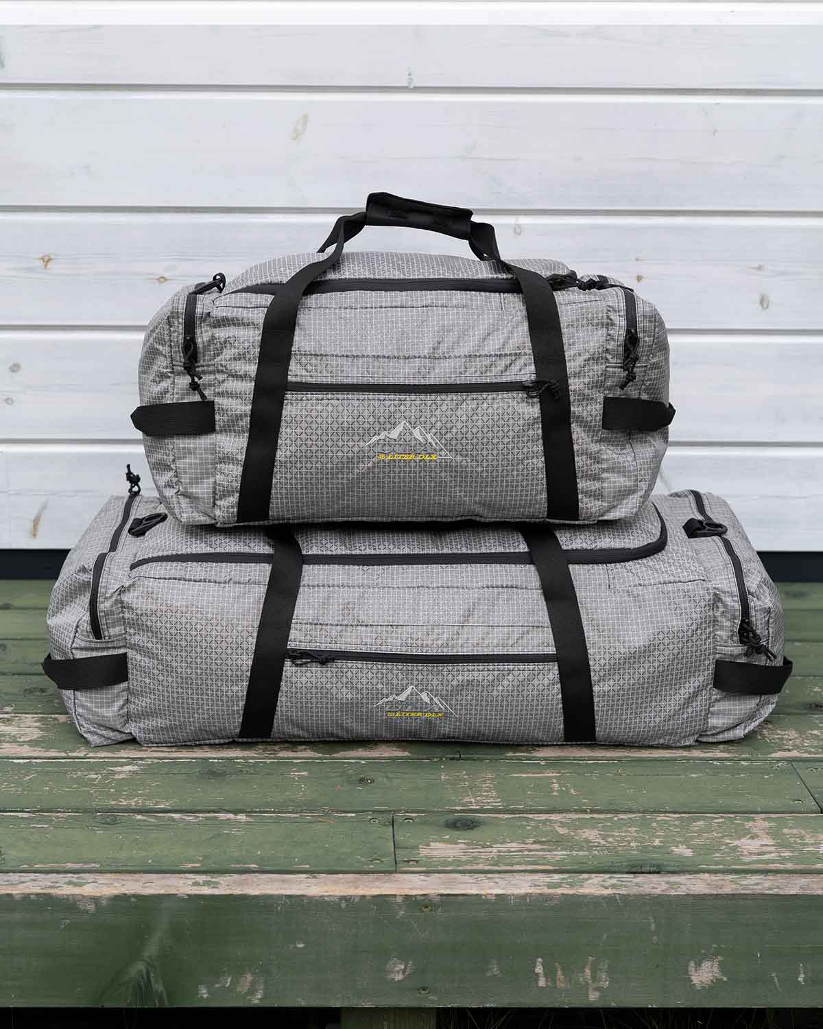 ULA Equipment DLX Duffle Bag｜Grey 45L・70L サイズ比較（製品画像）
