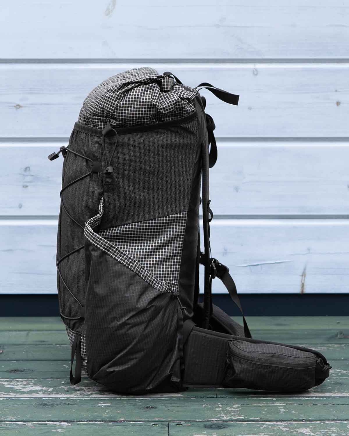 ULA Equipment Nexus｜製品画像 横から（Black Beauty／UltraGrid）