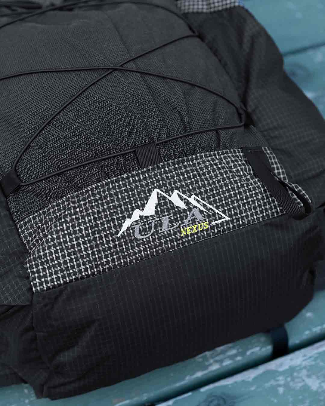 ULA Equipment Nexus｜ディテール画像 ロゴとUltraGridの素材感（Black Beauty／UltraGrid）