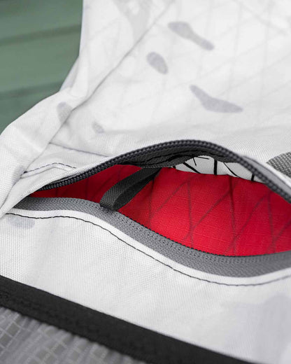 ULA Equipment Node｜Bespoke｜フロントポケット内のキーランヤード