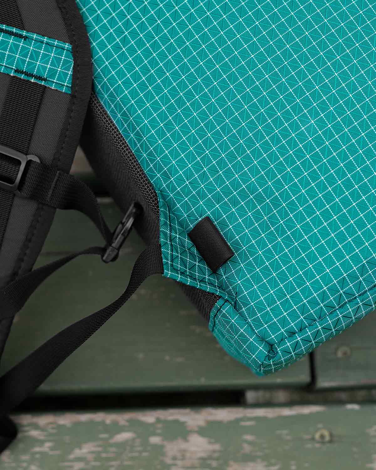 ULA Equipment ROBIC PACKRAT（ロビック・パックラット） Teal｜ディテール画像 背面 ヒップベルト装着用ループ