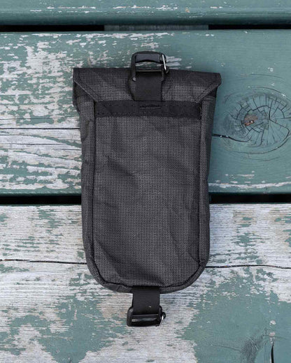 ULA Equipment Polarity Magnetic Pocket｜Ultra 200X Black 背面（製品外観）