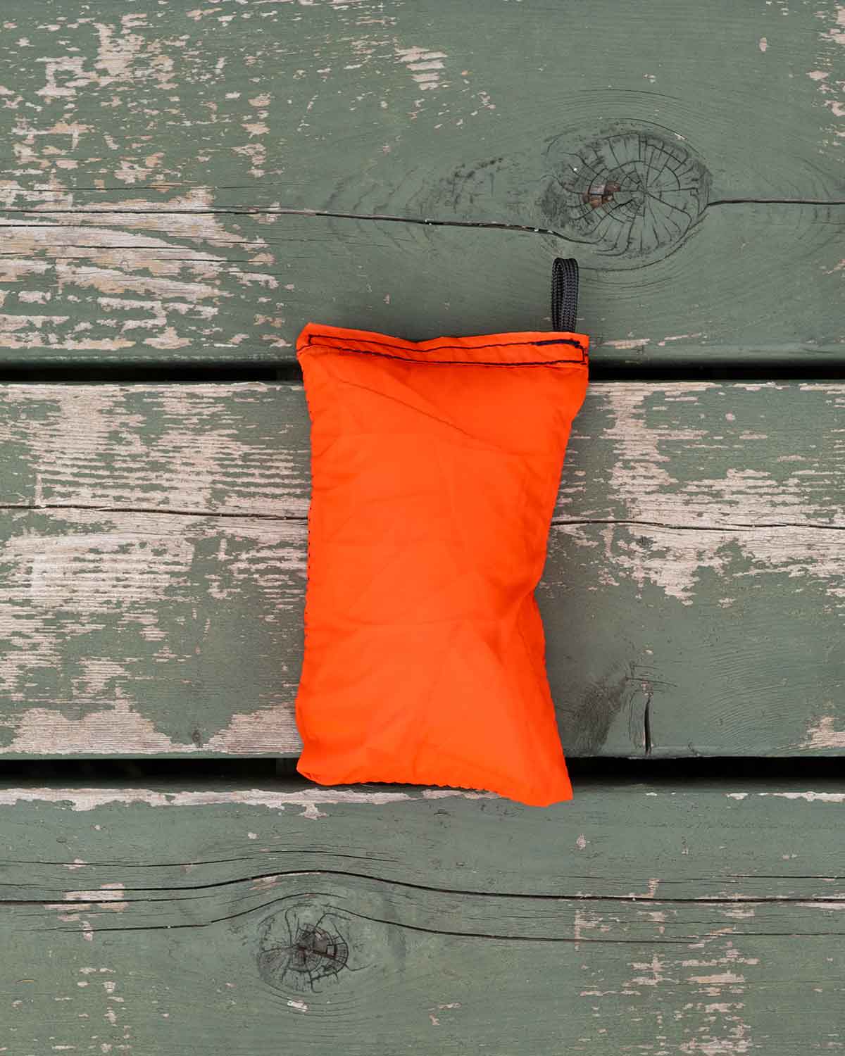 ULA Equipment Rain Kilt｜パッカブルにした状態（Fluorescent Orange）