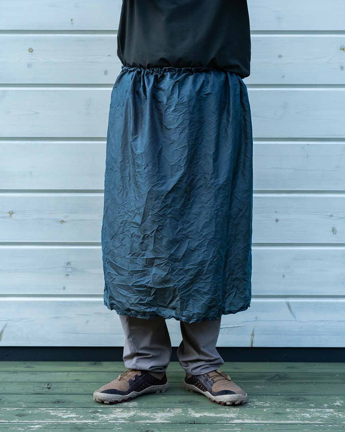 ULA Equipment Rain Kilt｜製品画像（Navy・着用時）