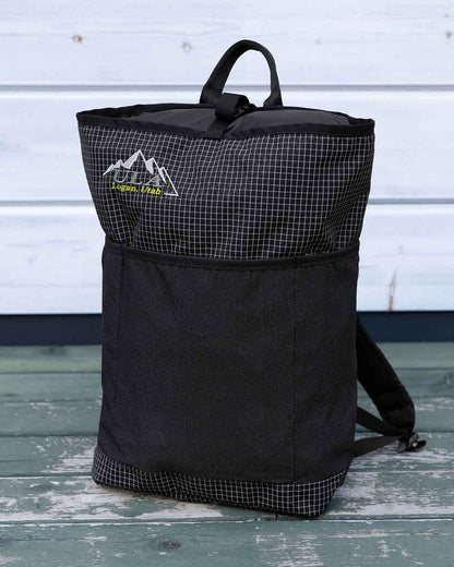 ULA Equipment Robic Packrat（ロビック・パックラット） Black｜製品画像 斜め