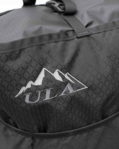 ULA Equipment Robic Packrat（ロビック・パックラット） Black Diamond｜ディテール画像 刺繍ロゴ 素材感