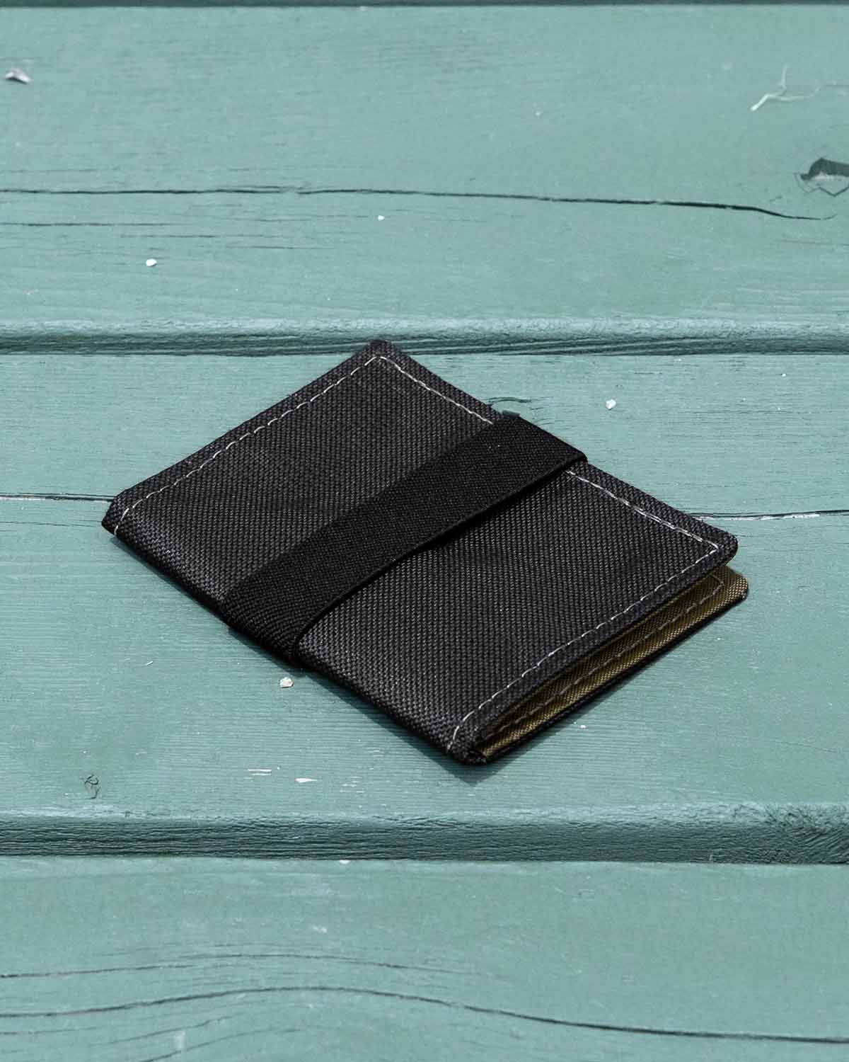 ULA Equipment Wasatch Wallet｜日常でも使いやすいULカードウォレット