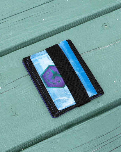 ULA Equipment Wasatch Wallet｜コインケースをエラスティックバンドでまとめた状態（Deep Purple）