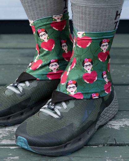 Ultra Gam アンクルゲイター｜Frida Love 柄 着用イメージ